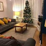 Gloucester Rd 2 Mins Away - Fab, New, Trendy House *