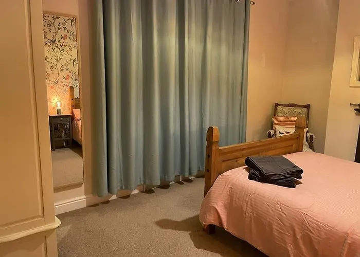 Gloucester Rd 2 Mins Away - Fab, New, Trendy House Bristol