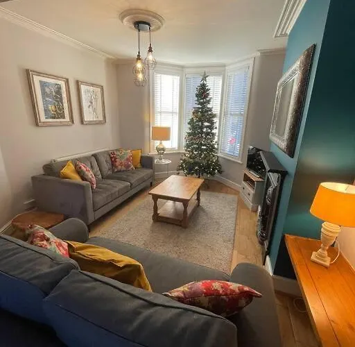 Σπίτι διακοπών Gloucester Rd 2 Mins Away - Fab, New, Trendy House *